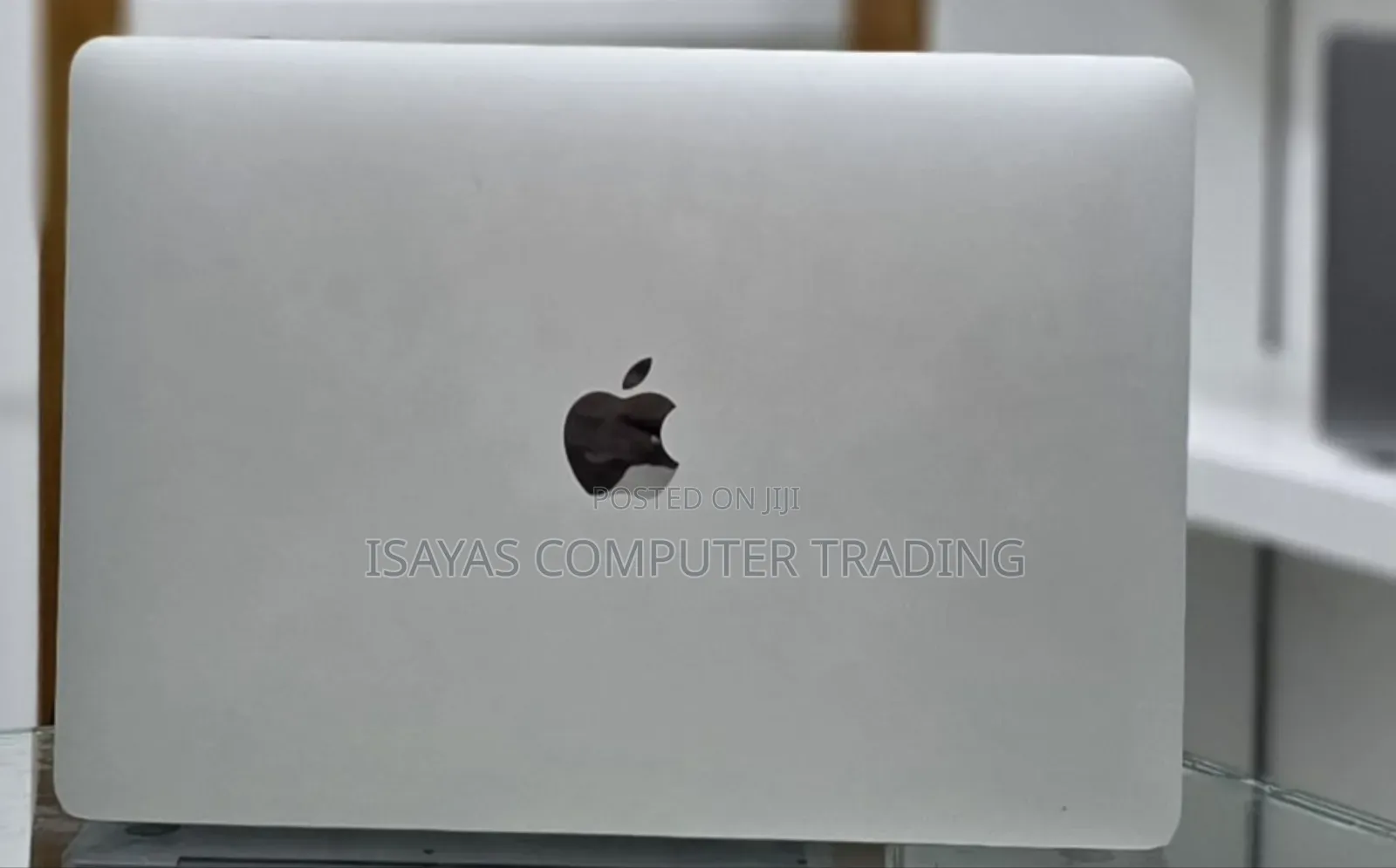 New Laptop Apple MacBook Air 2020 M1 8GB Apple M1 SSD 512GB
