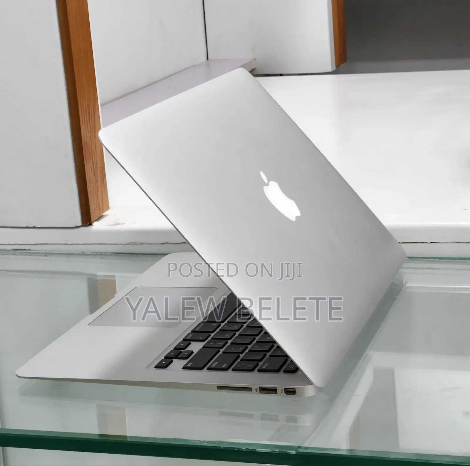 New Laptop Apple MacBook Air 2015 8GB Intel Core i5 SSD 128GB