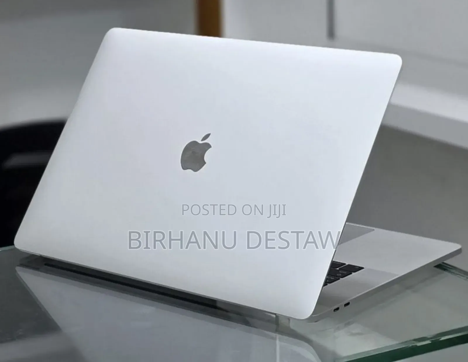 New Laptop Apple MacBook Pro 2016 16GB Intel Core i7 SSD 256GB