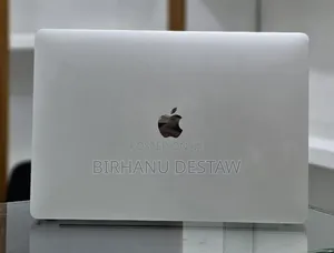 New Laptop Apple MacBook Pro 2016 16GB Intel Core i7 SSD 256GB