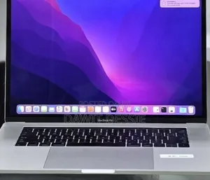 New Laptop Apple MacBook Pro 2016 16GB Intel Core i7 SSD 256GB