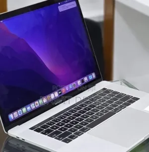 New Laptop Apple MacBook Pro 2016 16GB Intel Core i7 SSD 256GB