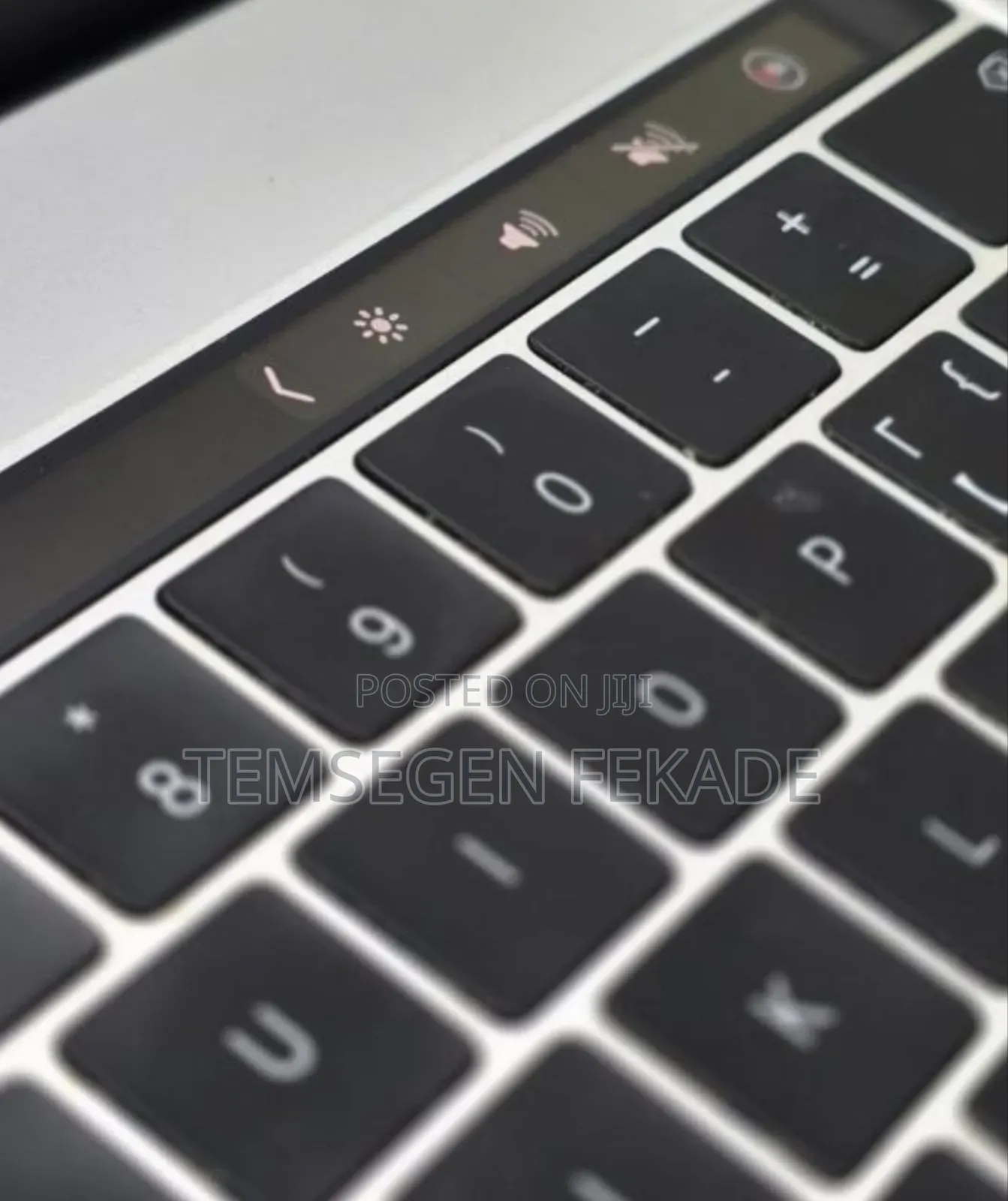 New Laptop Apple MacBook Pro 2016 16GB Intel Core i7 SSD 256GB