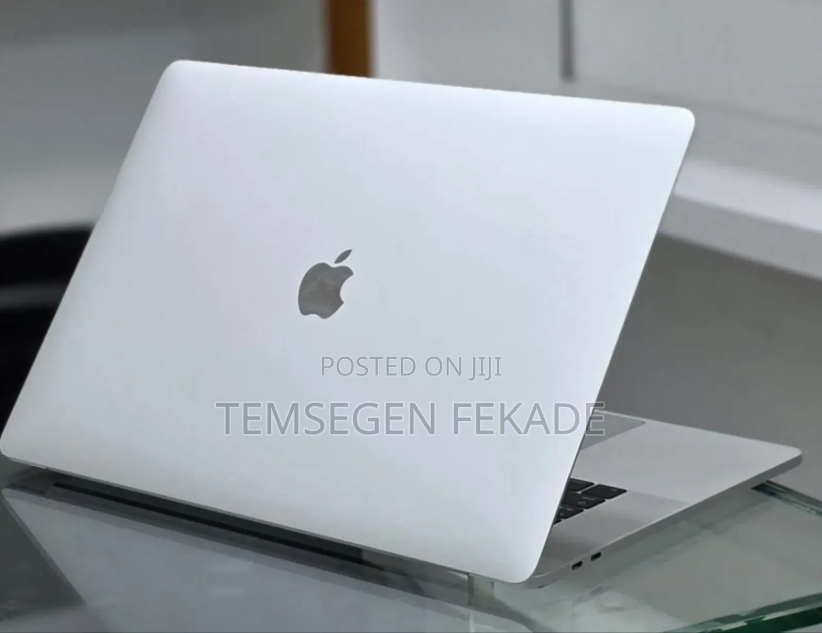 New Laptop Apple MacBook Pro 2016 16GB Intel Core i7 SSD 256GB