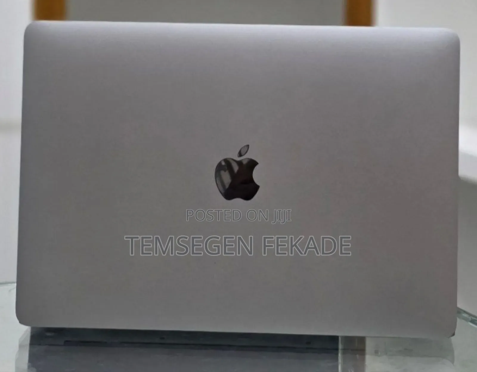 New Laptop Apple MacBook Air 2020 8GB Apple M1 SSD 256GB