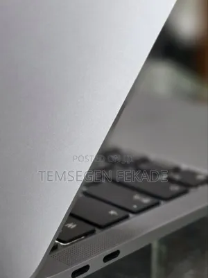 New Laptop Apple MacBook Air 2020 8GB Apple M1 SSD 256GB