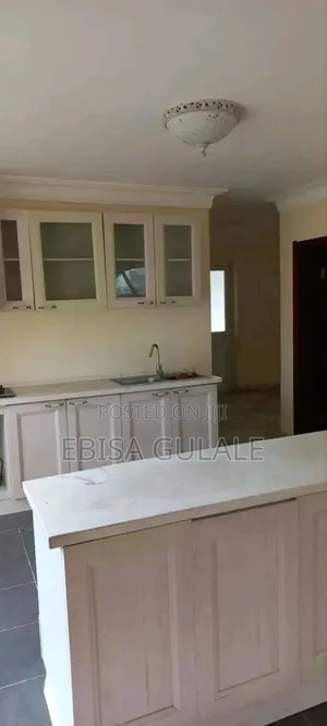 Furnished 7bdrm House in Ccd Real State, Yeka for sale
