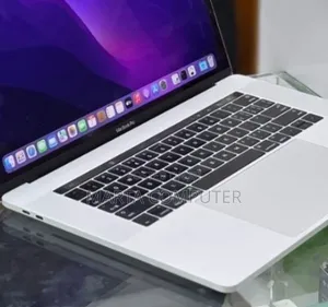 New Laptop Apple MacBook Pro 2015 16GB Intel Core i7 SSD 256GB