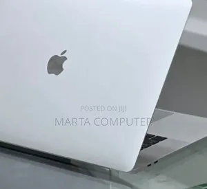 New Laptop Apple MacBook Pro 2015 16GB Intel Core i7 SSD 256GB