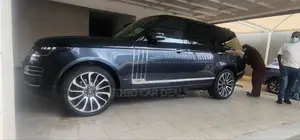 Land Rover Range Rover Vogue 2023 Black