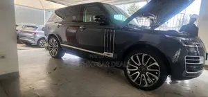 Land Rover Range Rover Vogue 2023 Black