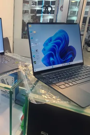 New Laptop Lenovo Yoga 9i 16GB AMD Ryzen 7 SSD 512GB