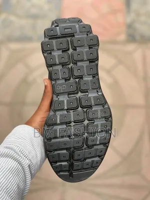 Alo Yoga Recovery Mode Sneakers