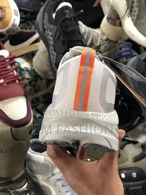 Goupu Sneakers Creamie
