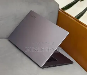 New Laptop Huawei MateBook 13 WRT-W19E 16GB Intel Core i7 SSD 512GB