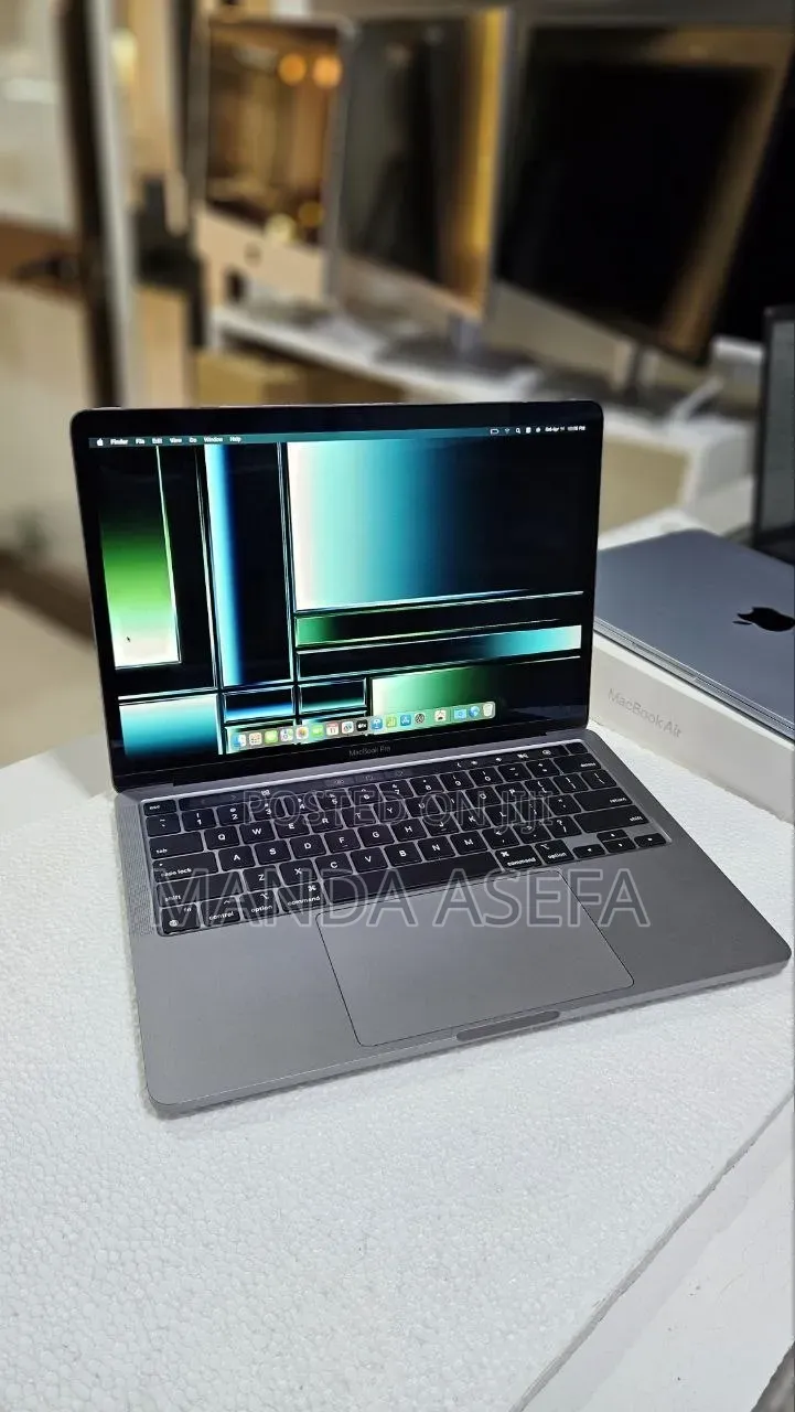 New Laptop Apple MacBook Pro 8GB Apple M2 SSD 256GB