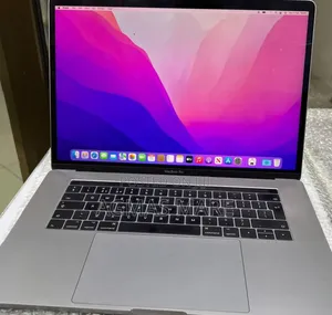 New Laptop Apple MacBook Pro 2017 16GB Intel Core i7 SSD 512GB