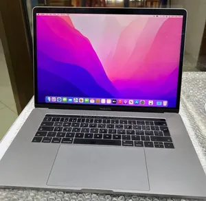New Laptop Apple MacBook Pro 2017 16GB Intel Core i7 SSD 512GB
