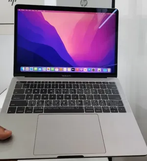 New Laptop Apple MacBook Pro 2017 8GB SSD 128GB