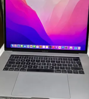 New Laptop Apple MacBook Pro 2019 16GB Intel Core i7 SSD 512GB