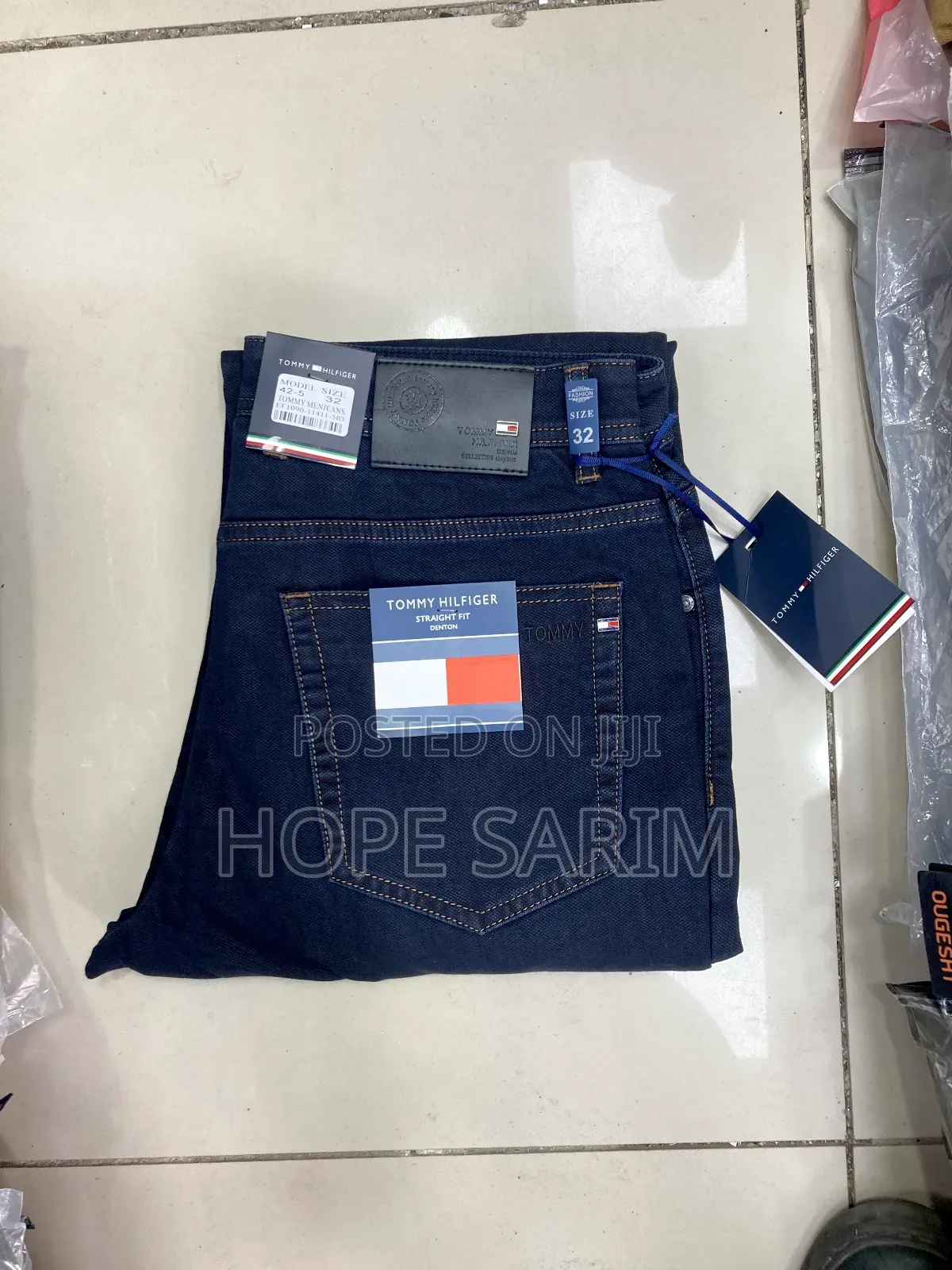 Tommy Hilfiger Men's Straight Fit