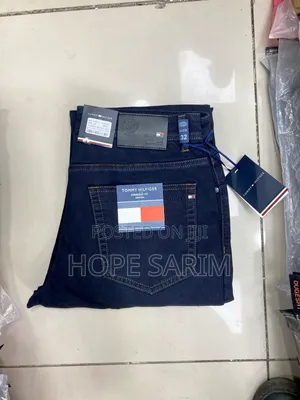 Tommy Hilfiger Men's Straight Fit
