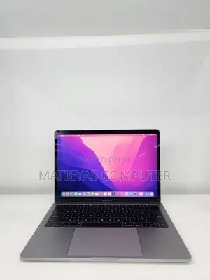 New Laptop Apple MacBook Pro 2017 8GB Intel Core i7 SSD 128GB