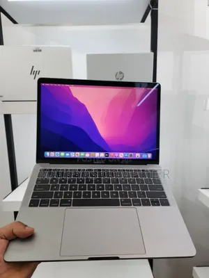 New Laptop Apple MacBook Pro 2017 8GB Intel Core i7 SSD 128GB