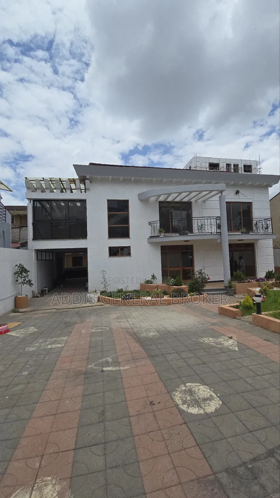 6bdrm House in Lebu, Nifas Silk-Lafto for sale