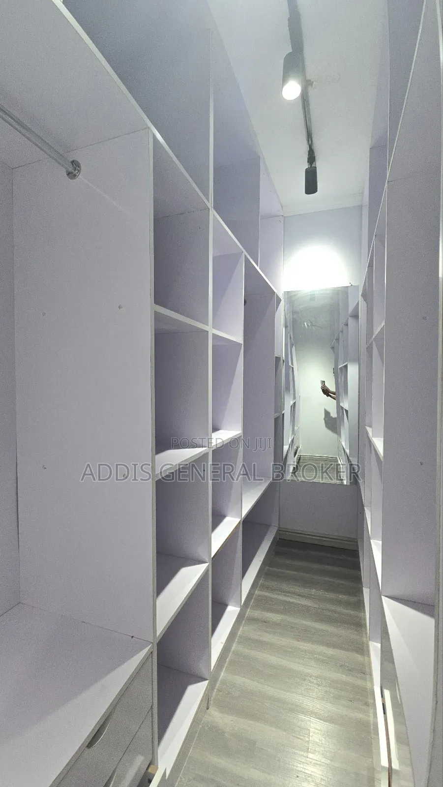 5bdrm House in ለቡ, Nifas Silk-Lafto for sale