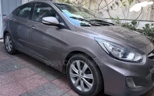 Hyundai Accent 2012