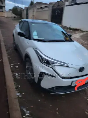 Toyota C-HR 2023 White