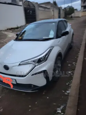 Toyota C-HR 2023 White