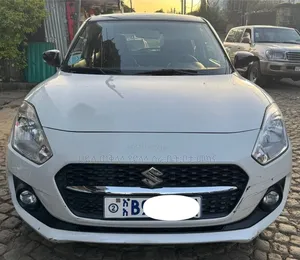 Suzuki Swift 2021 Off white