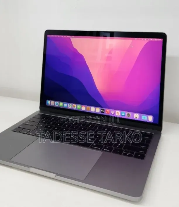 New Laptop Apple MacBook Pro 2017 8GB Intel Core i5 SSD 128GB