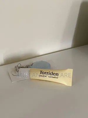 Korean Lip Moisturizing Essence