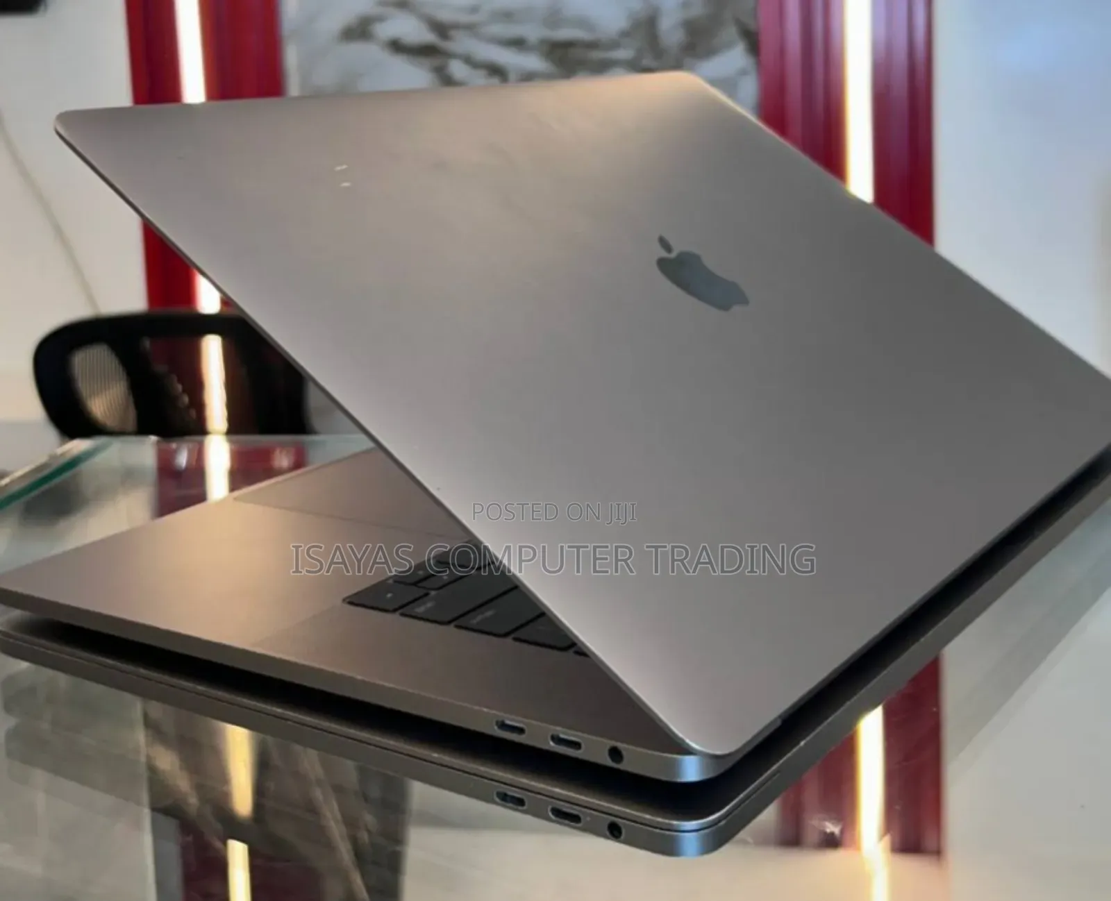 New Laptop Apple MacBook Pro 2018 16GB Intel Core i7 SSD 512GB