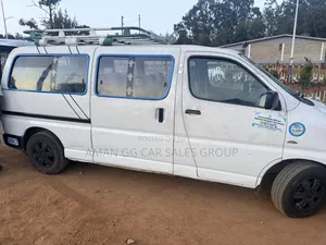 Toyota HiAce 2008 White