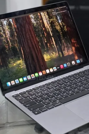 New Laptop Apple MacBook Pro M1 8GB Apple M1 Pro SSD 256GB