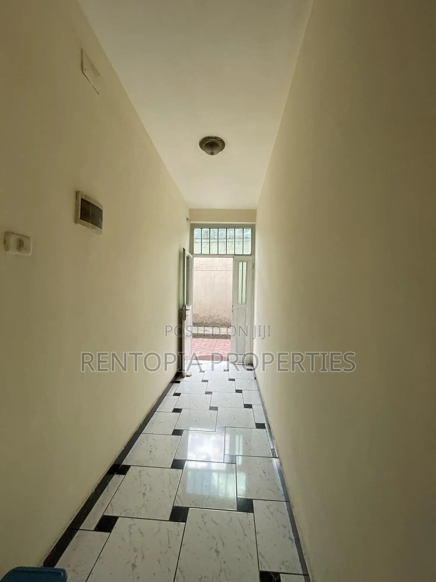 Furnished 6bdrm House in Bole for rent