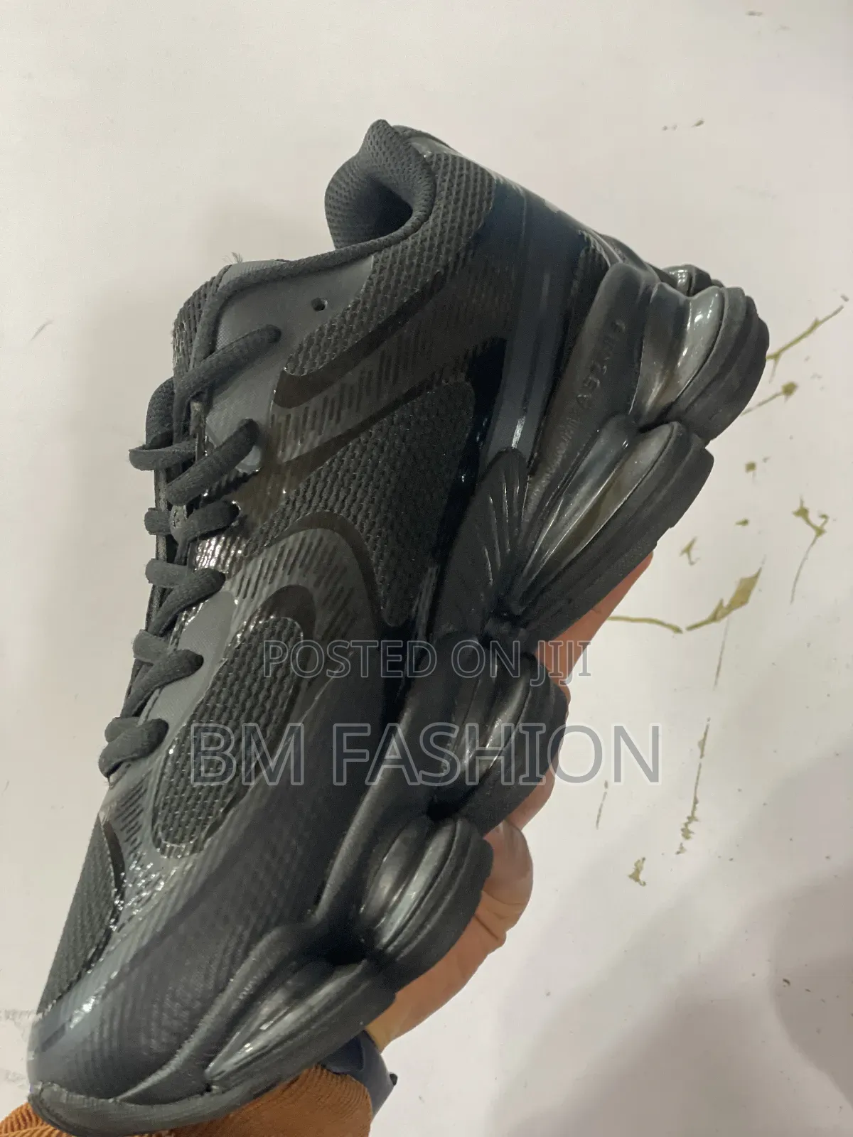 New Balance 2000 Triple Black (The Ultimate Y2k Inspired Sneakers)