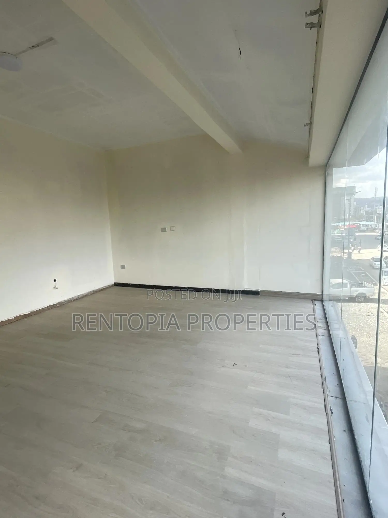 Commercial Space for Rent at Bole