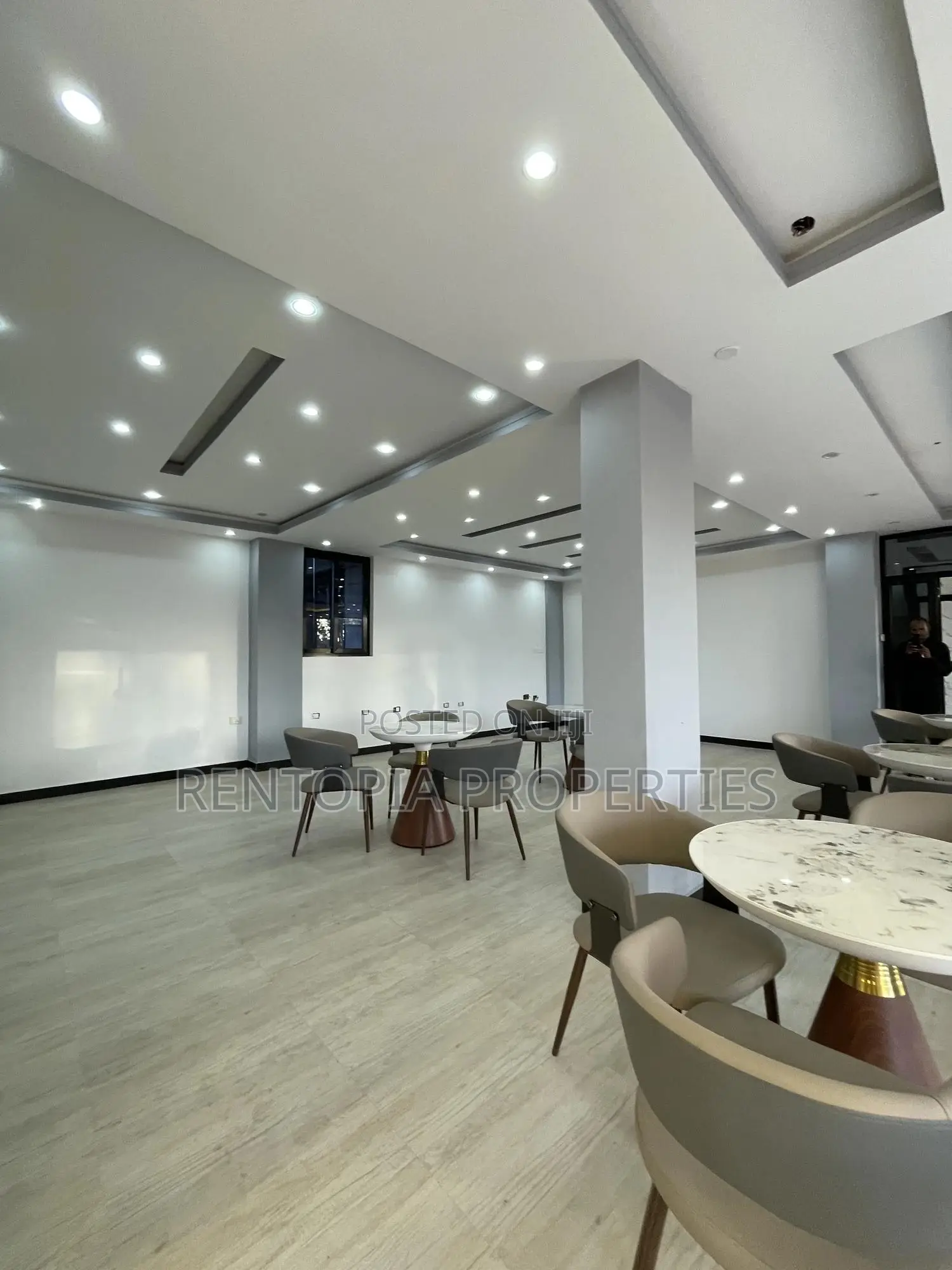 Cafe Restaurant for Rent! At 22