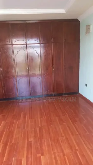 Furnished 5bdrm House in Bole for sale