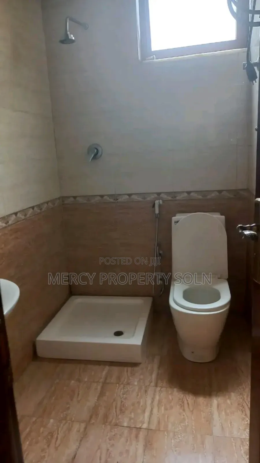 Furnished 5bdrm House in Bole for sale