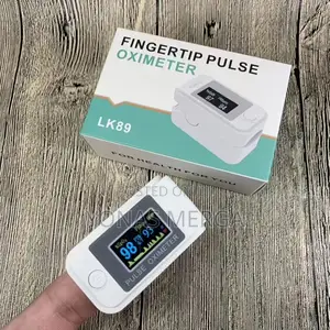 Pulse Oximeter牠部portable Heart Rate Blood Oxygen Meter