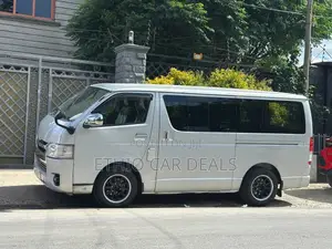 Toyota HiAce 2007 Silver