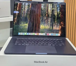 New Laptop Apple MacBook Air 2025 M4 13-inch 16GB Apple M4 SSD 256GB