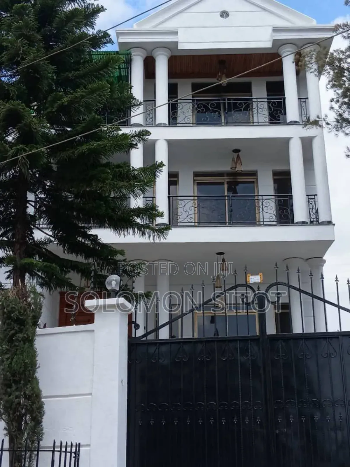 8bdrm House in Amazing House, Kirkos for sale