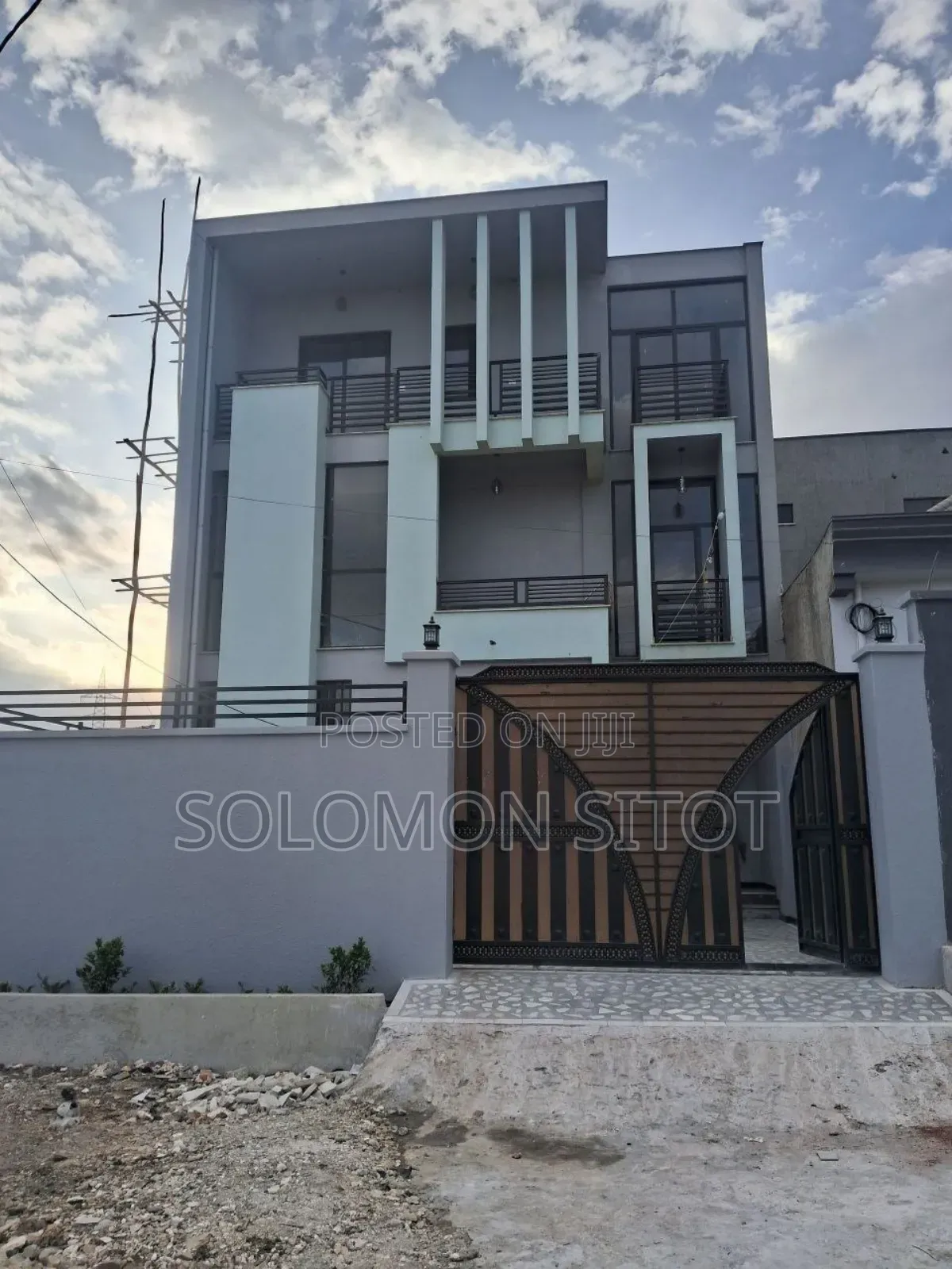 8bdrm House in Amazing House, Kirkos for sale